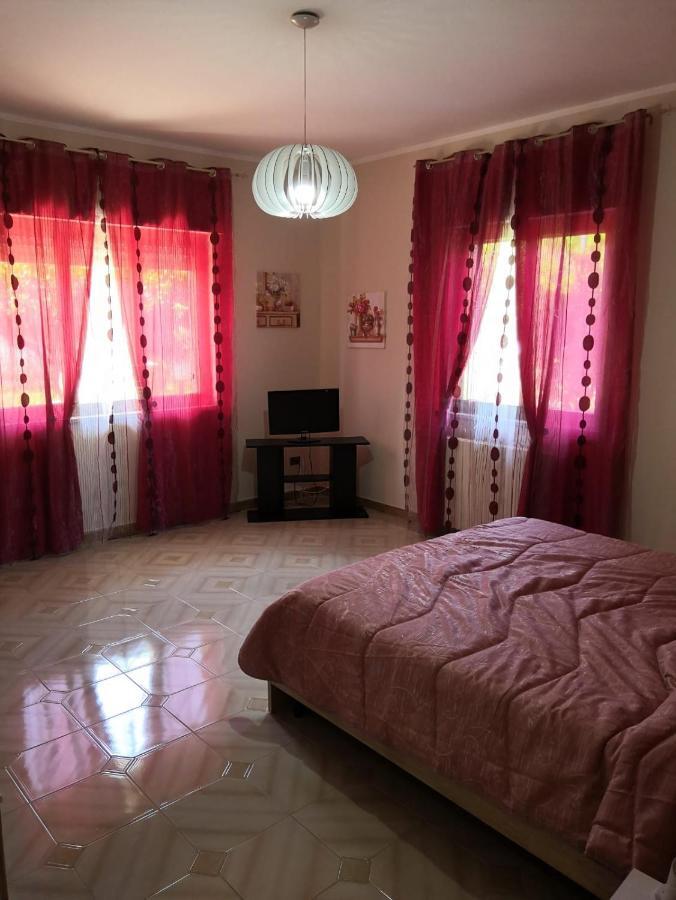 Case Vacanze Le Rose Campofelice Di Roccella Εξωτερικό φωτογραφία