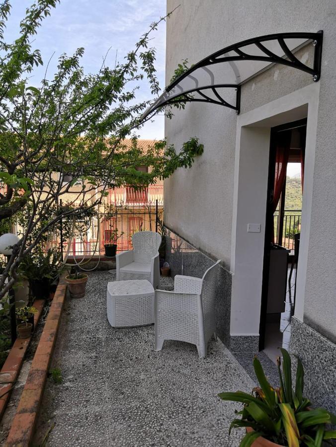 Case Vacanze Le Rose Campofelice Di Roccella Εξωτερικό φωτογραφία